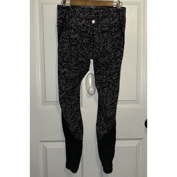 Lululemon Deep Breath Tight Iced Wave White Black Full On Luon Size 8 - Picture 4 of 7